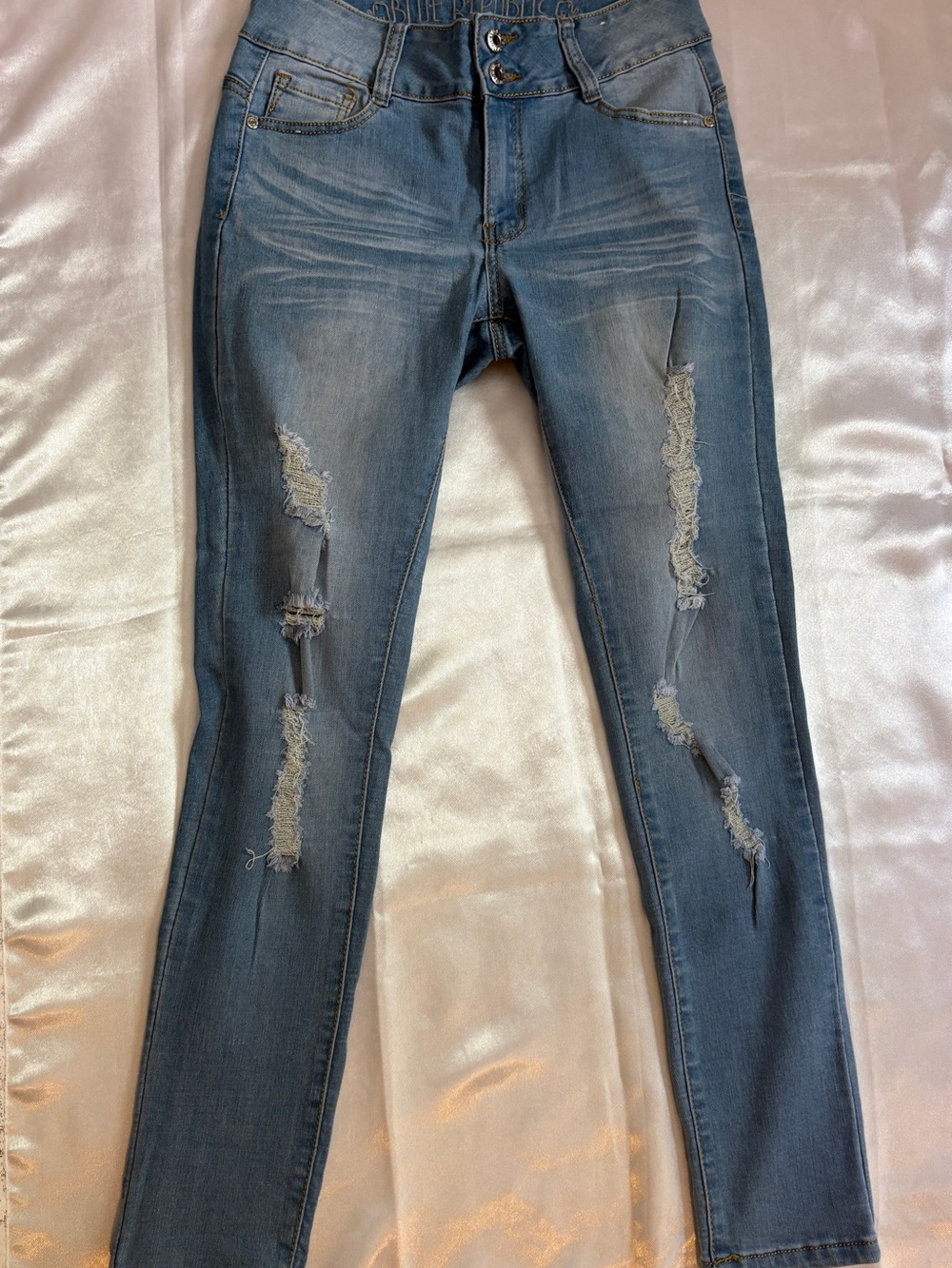 Blue Republic Women's Distressed Skinny Jeans - Washed Blue